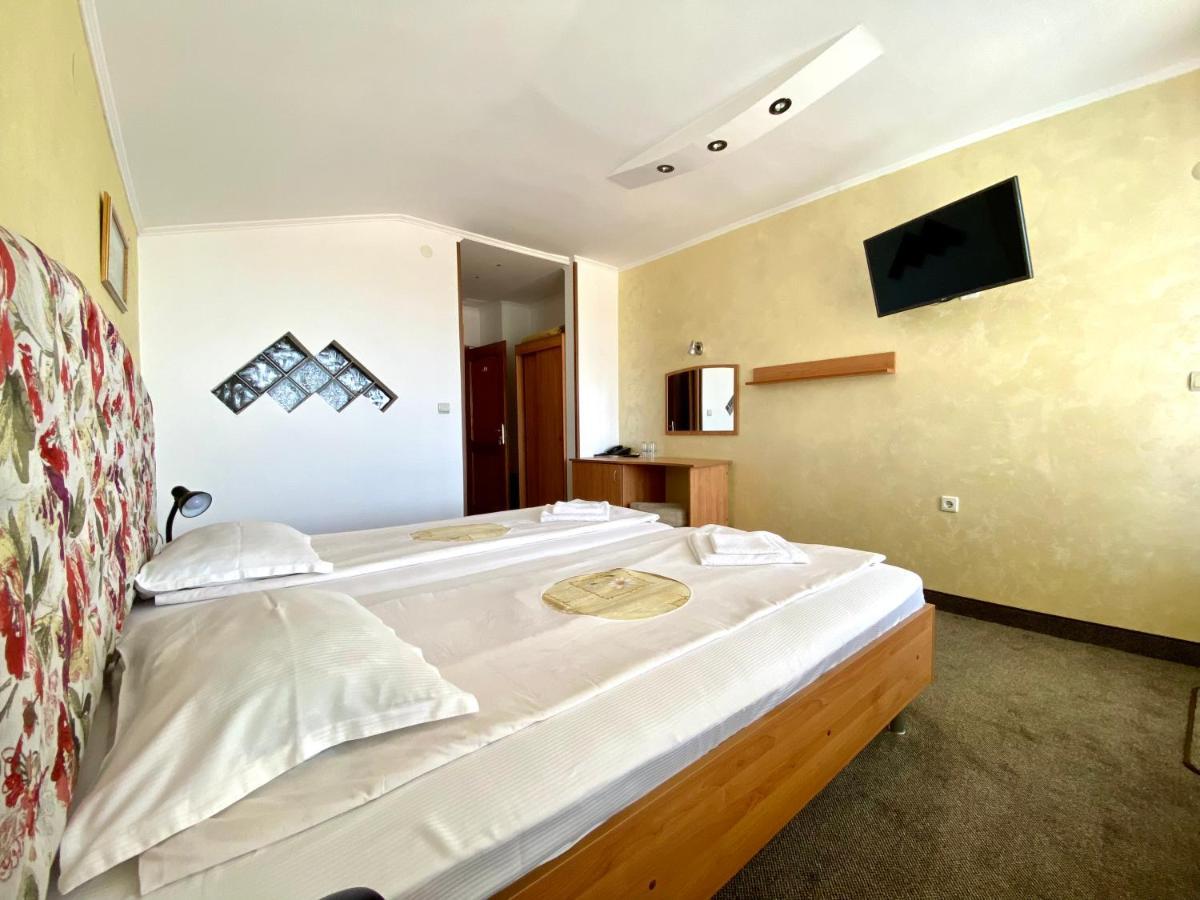 Family Hotel The Golden Fish Σωζόπολη Εξωτερικό φωτογραφία